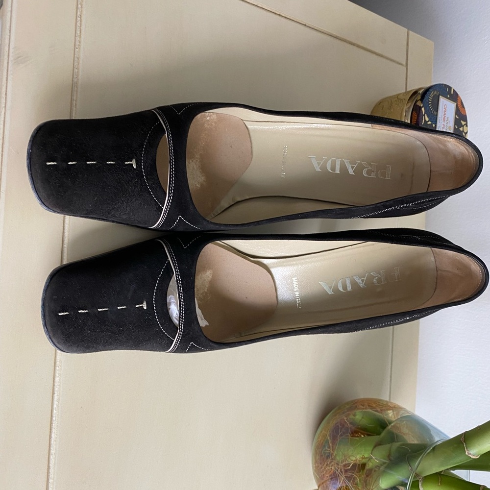 Pre-owned Prada shoes - Size 38 - great condition - Picture 2 of 3